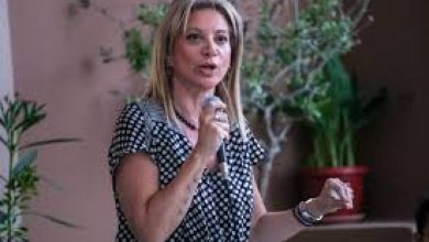 Έκκληση προς όλους τους βουλευτές απευθύνει με ανάρτηση η Μαρία Καρυστιανού, καλώντας τους να στηρίξουν και να προσυπογράψουν την πρόταση