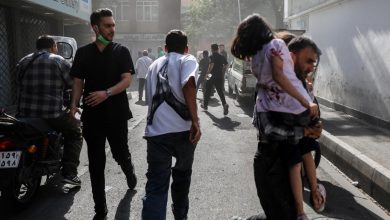 Τεχεράνη: Σκηνές χάους στην πρωτεύουσα του Ιράν-Άμαχοι τρέχουν να σωθούν-«Ο θάνατος πλανάται στον αέρα»