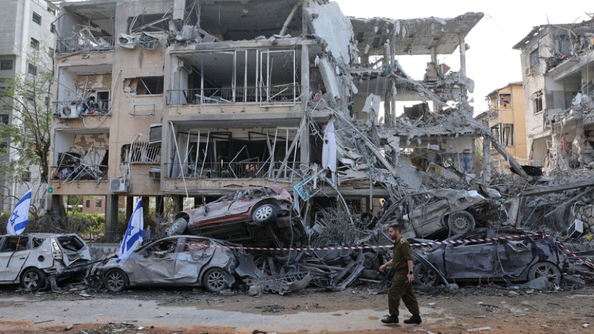 Ηχούν τα τύμπανα του πολέμου στη Μέση Ανατολή: Νεκροί και μεγάλες καταστροφές στο Ισραήλ-Το Ιράν έτοιμο να χτυπήσει αμερικανικές βάσεις