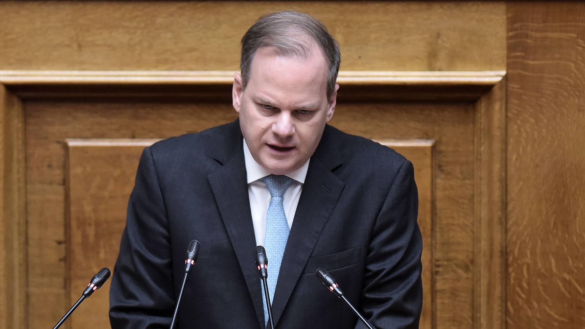 Με δηλώσεις που προκαλούν το κοινό αίσθημα, ο πρώην υπουργός Μεταφορών, Κώστας Αχ. Καραμανλής, εμφανίστηκε από το βήμα