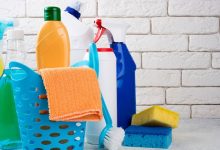 Σοκαριστικό περιστατικό σημειώθηκε σε δημοτικό σχολείο στο κέντρο της Αθήνας, με έναν μαθητή να καταπίνει καθαριστικό υγρό με αποτέλεσμα