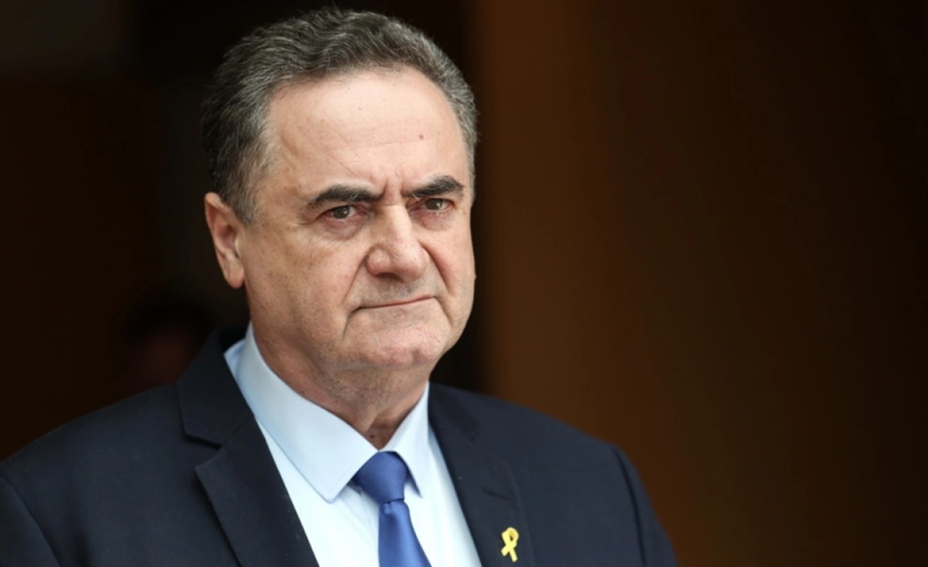 Σε ιδιαίτερα οξείς τόνους εξαπέλυσε επίθεση κατά του Ανώτατου Ηγέτη του Ιράν, Αγιατολάχ Αλί Χαμενεΐ, ο υπουργός Άμυνας του Ισραή