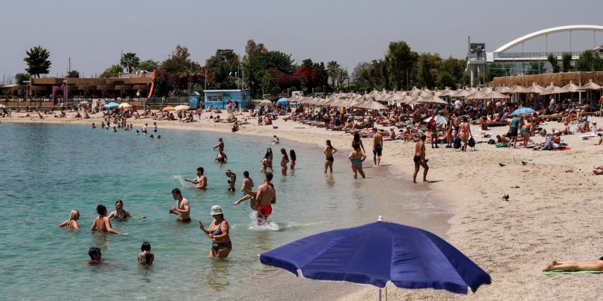 Η πιο θερμή ημέρα της εβδομάδας αλλά και του φετινού Ιουνίου αναμένεται να είναι η σήμερα, ανήμερα του Αγίου Πνεύματος.