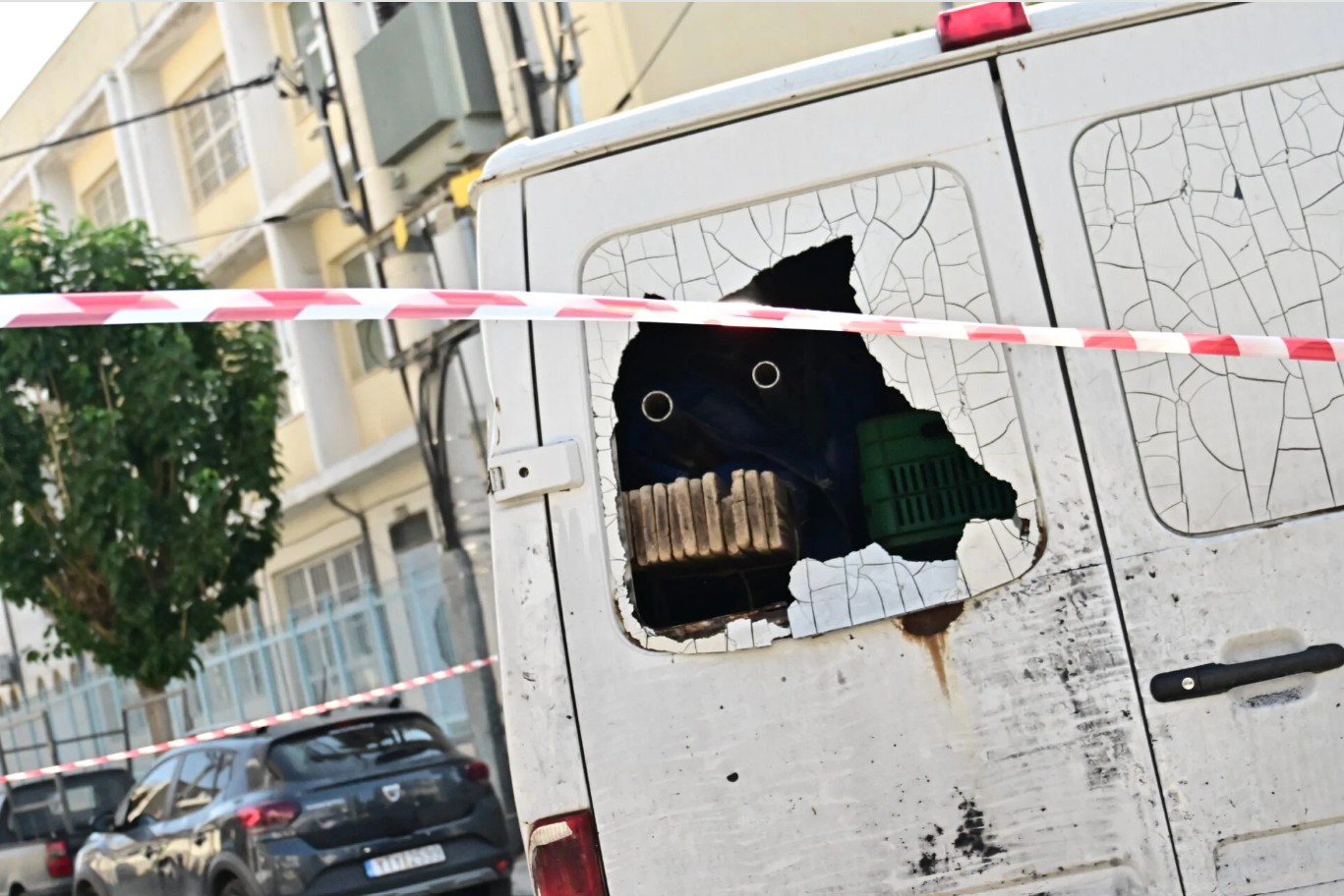 Γίναμε «Κολομβία»: Απίστευτο περιστατικό στο Περιστέρι με καταδίωξη και πιστολίδι μεταξύ οδηγών