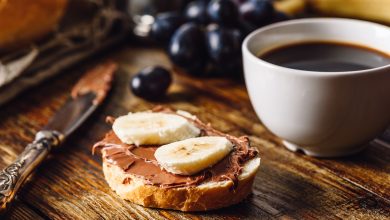 Ακαταμάχητη σπιτική πραλίνα φουντουκιού χωρίς ζάχαρη και γαλακτοκομικά – Έτοιμη σε 25 λεπτά με 3 μόνο υλικά