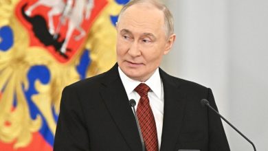 Η Ρωσία δηλώνει διατεθειμένη να συμμετάσχει σε νέο κύκλο ειρηνευτικών διαπραγματεύσεων με την Ουκρανία, με τον Ρώσο πρόεδρο