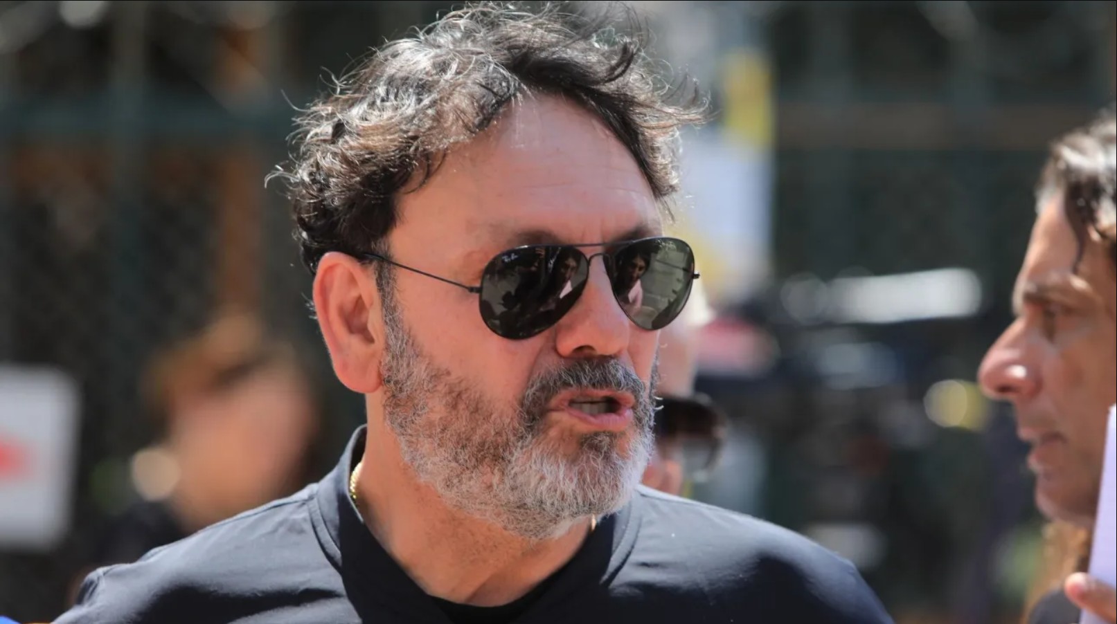 Αναβολή στη δίκη του Στάθη Αγγελόπουλου για την υπόθεση ενδοοικογενειακής βίας – Θα καταθέσει ο γιος του