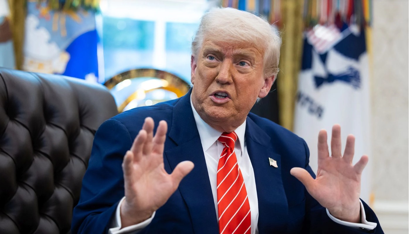 «Βόμβα» Τραμπ: «Παραδοθείτε άνευ όρων – Γνωρίζουμε πού κρύβετε τον Χαμενεΐ, η υπομονή μας εξαντλείται»