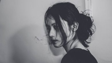 Σε κατάσταση «αμόκ» μια ανήλικη μπήκε το μεσημέρι της Πέμπτης (31/7) σε κατάστημα στο κέντρο του Πύργου, άρχισε να καταστρέφει