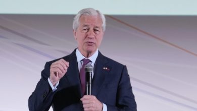 Ο Τζέιμι Ντάιμον, ο ελληνικής καταγωγής διευθύνων σύμβουλος της JPMorgan Chase και ισχυρότερος τραπεζίτης του πλανήτη