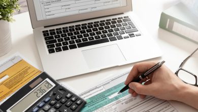 Λίγες ώρες απομένουν για να ολοκληρωθεί η ετήσια φορολογική εκστρατεία και η αγωνία έχει χτυπήσει κόκκινο. Περίπου 550.000 δηλώσεις