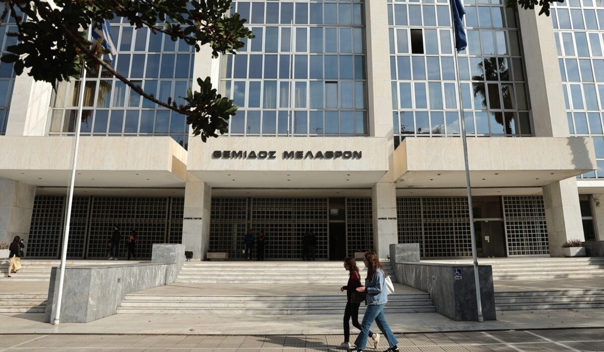 Ένα σκάνδαλο που ταράζει συθέμελα το κύρος της Δικαιοσύνης φτάνει στον Άρειο Πάγο: δικηγόρος καταγγέλλει ότι ανώτατη δικαστής της