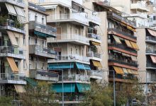 Μια σκληρή πραγματικότητα αποκαλύπτουν τα επίσημα στοιχεία της ΕΛΣΤΑΤ για το 2024: οι αλλοδαποί κατέχουν πλέον το 84,2% των ημερών