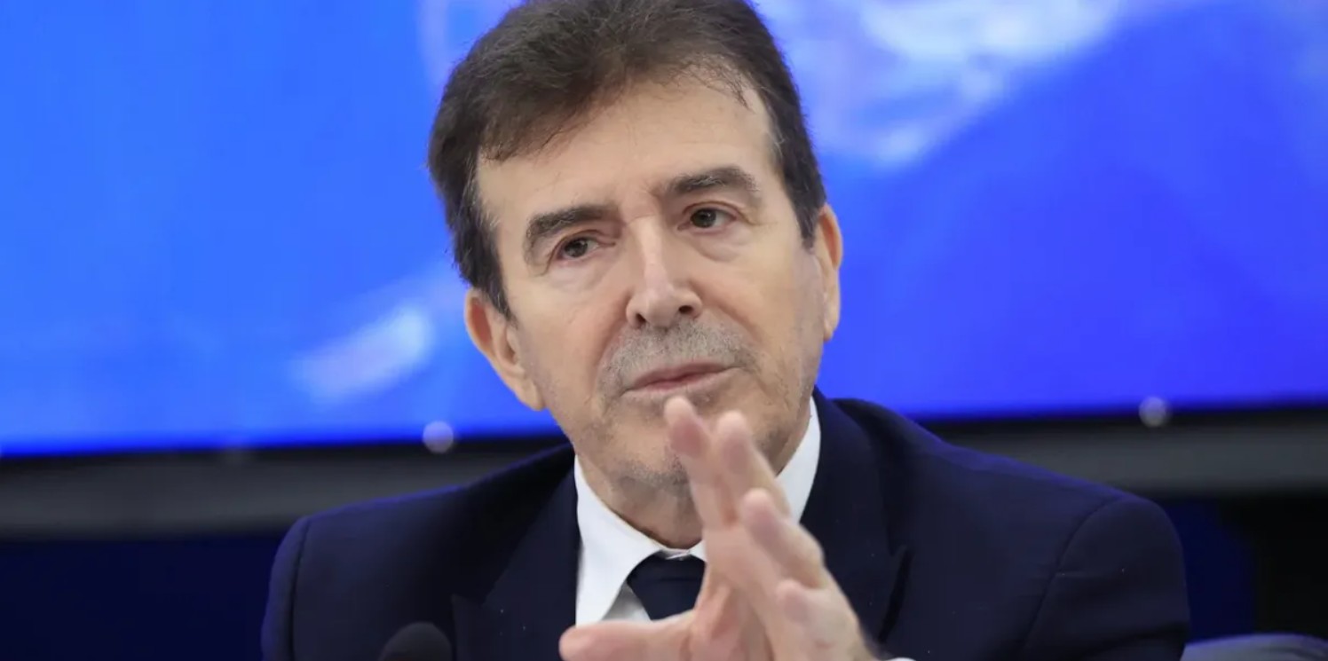 Κατηγορηματικό μήνυμα ότι το Κράτος Δικαίου δεν θα επιτρέψει φαινόμενα αυθαίρετης παρεμπόδισης της νόμιμης εισόδου επισκεπτών