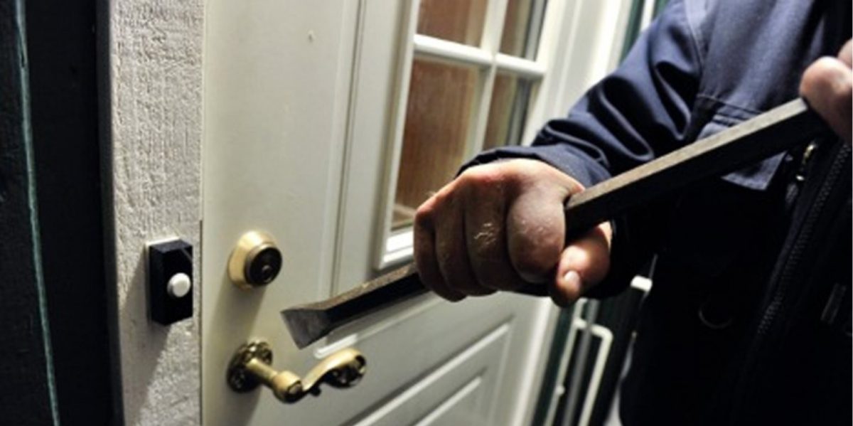 Ο Αύγουστος είναι εδώ και οι πρώτες αποδράσεις έχουν ήδη ξεκινήσει, όμως η Ελληνική Αστυνομία στέλνει αυστηρό μήνυμα: μην αφήσετε