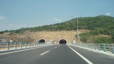 Σε ποινή κάθειρξης 13 ετών καταδικάστηκαν δύο μηχανικοί, που κρίθηκαν ένοχοι για την υπόθεση υπερκοστολογήσεων συνολικού ύψους 32