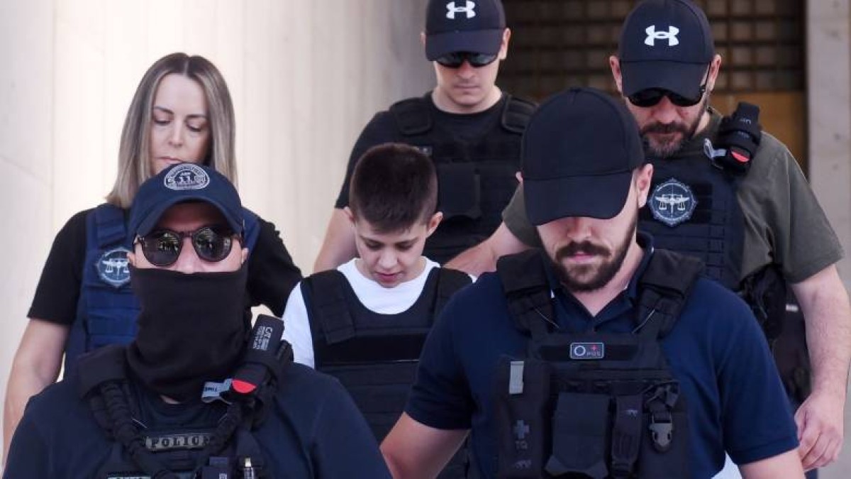 Στο Δικαστικό Μέγαρο Πατρών προσήχθη το μεσημέρι της Τετάρτης η 25χρονη Ειρήνη Μουρτζούκου, λίγες ώρες μετά την πλήρη ομολογία της