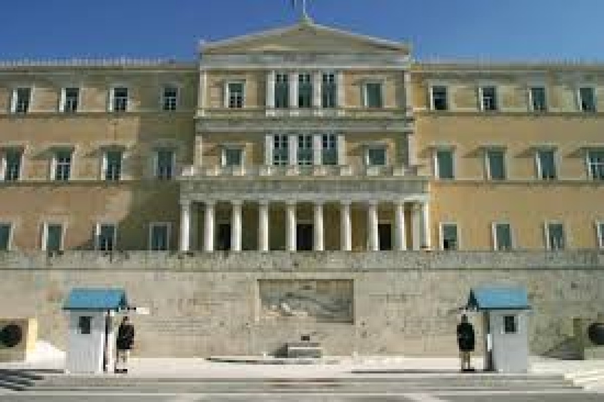 Εκτός από τις επικοινωνιακές φιέστες και στρατηγικές, στο Μαξίμου επιδίδονται και σε ένα ακόμα… άθλημα: στα παρατσούκλια