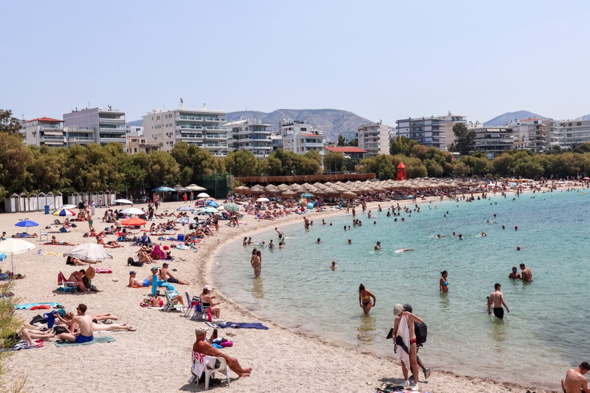 Ο μετεωρολόγος Θοδωρής Κολυδάς ανακοίνωσε μέσω ανάρτησής του ότι ο καύσωνας πλησιάζει στο τέλος του. Όπως επισημαίνει, η Δευτέρα