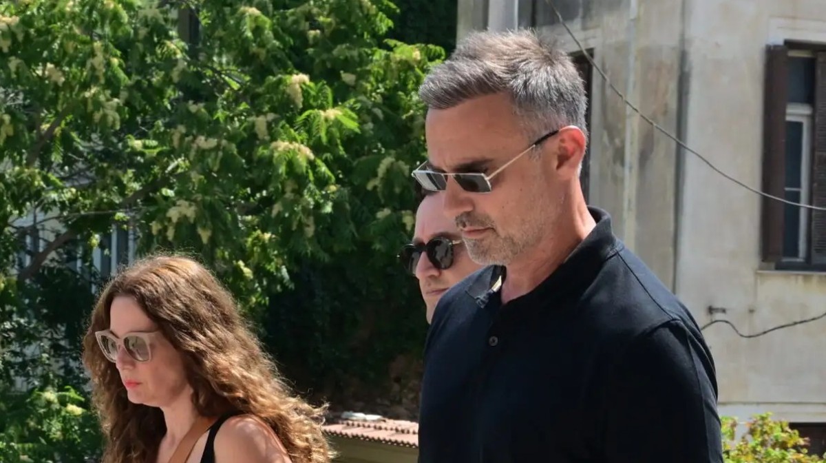 Σε κλίμα βαθιάς συγκίνησης τελέστηκε το πρωί της Παρασκευής η κηδεία του αγαπημένου ηθοποιού Γεράσιμου Μιχελή, ο οποίος έφυγε πρόωρα