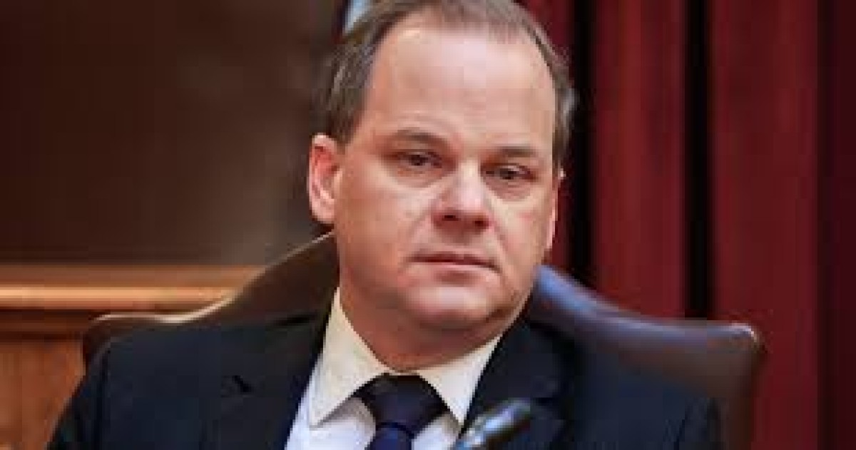 Ο πρώην υπουργός Υποδομών και Μεταφορών, Κώστας Αχ. Καραμανλής, με υπόμνημα που υπέβαλε τη Δευτέρα 7 Ιουλίου στην Προανακριτική