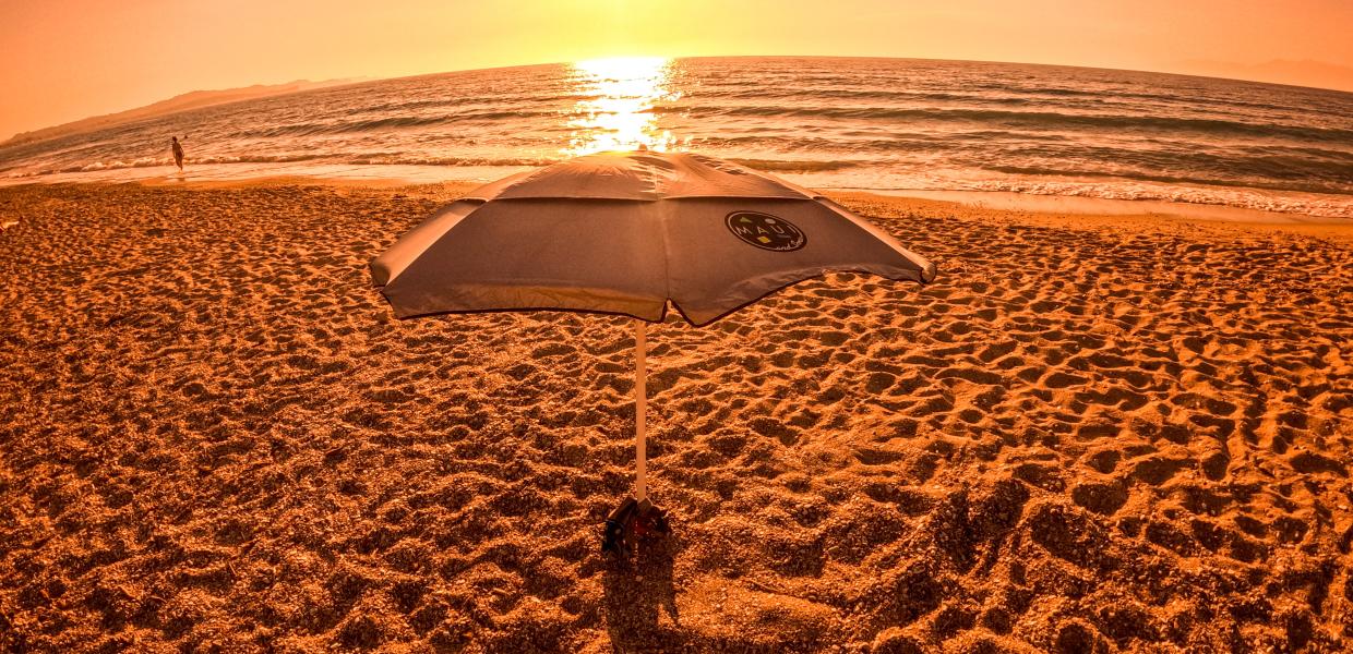 Για έναν ακόμα πιο δύσκολο και ακόμα μεγαλύτερης διάρκειας καύσωνα από τον αρχικά αναμενόμενο κάνουν λόγο οι μετεωρολόγοι στην πρόγνωσή τους