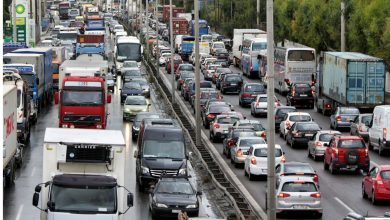 Σοβαρό τροχαίο ατύχημα σημειώθηκε το μεσημέρι στην Εθνική Οδό Αθηνών–Κορίνθου, στο ρεύμα προς Κόρινθο, κοντά στην περιοχή του