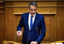 Έντονη πολιτική σύγκρουση σημειώθηκε στη Βουλή με επίκεντρο το μεταναστευτικό ζήτημα, καθώς ο Πρωθυπουργός Κυριάκος Μητσοτάκης