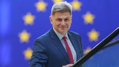 Σφοδρές αντιδράσεις έχει προκαλέσει στη Νέα Δημοκρατία η πρόσφατη τηλεοπτική τοποθέτηση του ευρωβουλευτή του ΣΥΡΙΖΑ, Νίκου