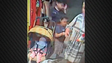 Φωτογραφία ντοκουμέντο από το βίντεο που έχει στη διάθεσή του το Λιμενικό και φέρεται να έχει καταγράψει το κοριτσάκι το οποίο βρέθηκε