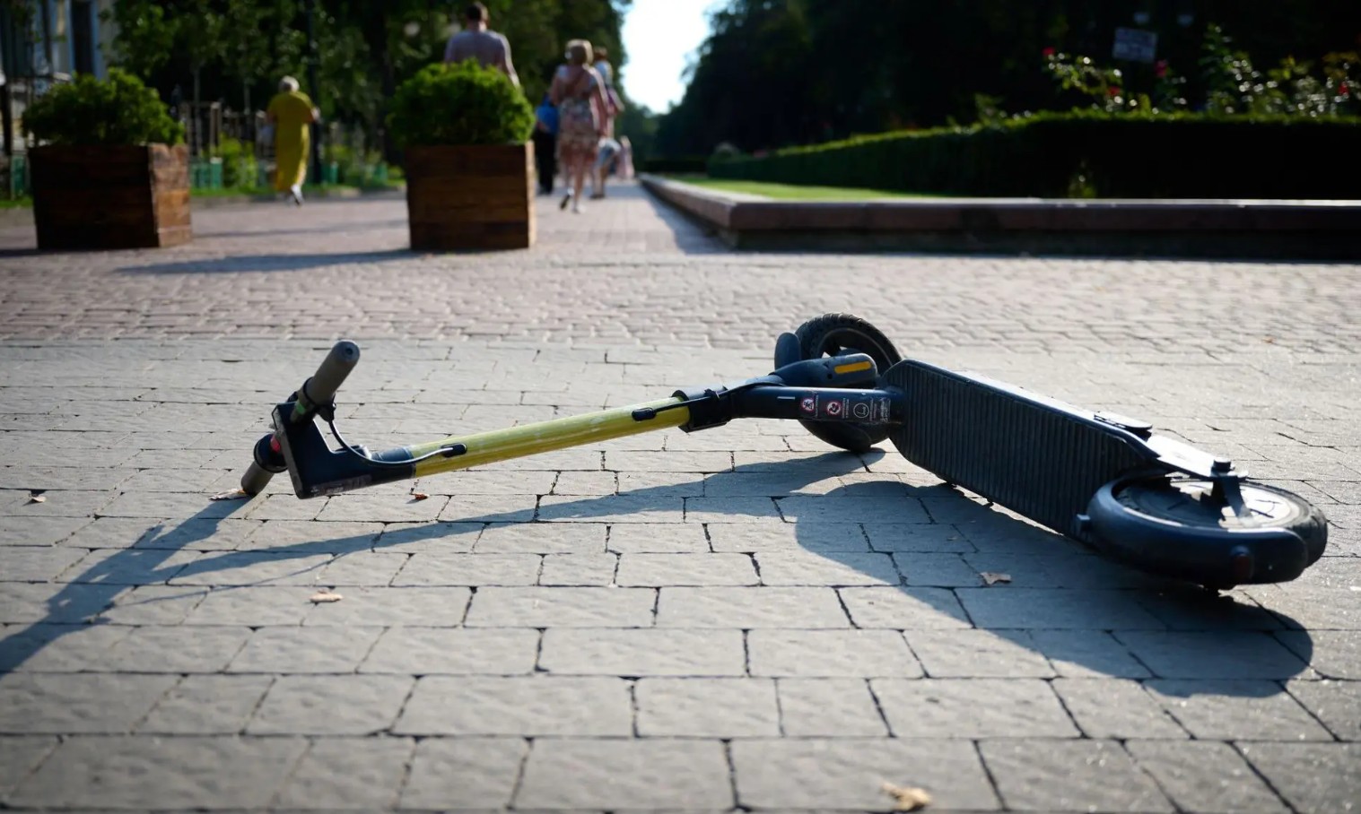 Σκηνές τρόμου εκτυλίχθηκαν το απόγευμα της Κυριακής στο χωριό Μεγάλο Σειρήνι Γρεβενών, όταν μια 17χρονη τραυματίστηκε βαρύτατα