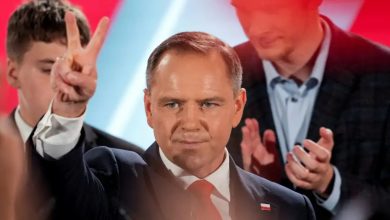 Μετωπική σύγκρουση Πολωνίας–Ουκρανίας για τα φαντάσματα του Β’ Παγκοσμίου Πολέμου: Ο νέος πρόεδρος της Πολωνίας, Κάρολ Ναβρότσκι