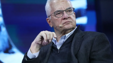 Σκηνές αστυνομικού θρίλερ εκτυλίχθηκαν το απόγευμα στο Νέο Ψυχικό, όταν εντοπίστηκε εκρηκτικός μηχανισμός σε πολυκατοικία όπου διαμένει