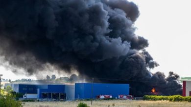 Ιδιαίτερα αποπνικτική είναι η ατμόσφαιρα στην περιοχή της Ριτσώνας, εξαιτίας της μεγάλης πυρκαγιάς που εκδηλώθηκε το πρωί του Σαββάτου