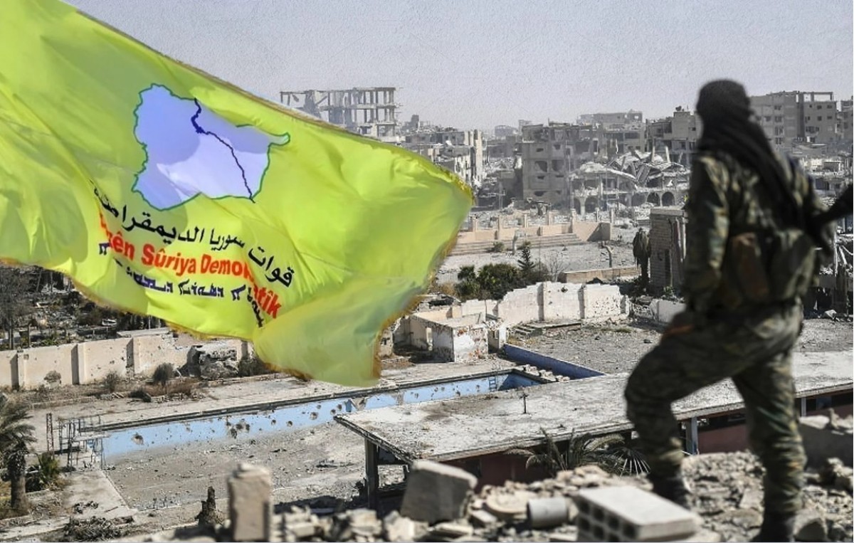 Σε μια ιδιαίτερα τεταμένη περίοδο για τη Μέση Ανατολή, οι εξελίξεις στη Συρία αποκτούν νέο βάθος, καθώς αυξάνεται η διεθνής πίεση προς τις