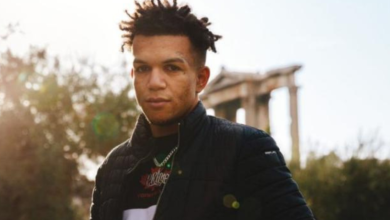 Στελέχη της ΟΠΚΕ προχώρησαν στη σύλληψη ενός πολύ γνωστού εγχώριου τράπερ και ενός φίλου του για παράβαση του νόμου περί ναρκωτικών.