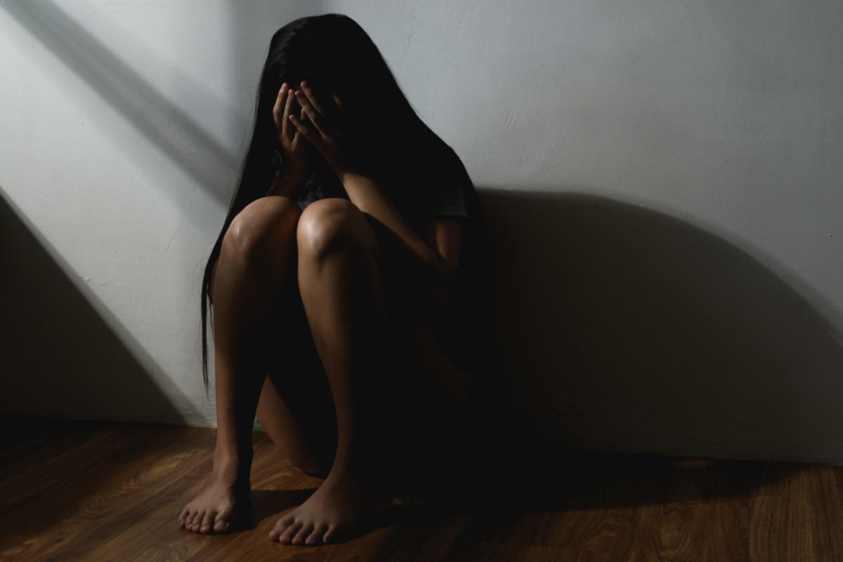 Φρίκη και αποτροπιασμό προκαλεί η είδηση πως μαθήτρια επαγγελματικού λυκείου στην Πάτρα παρέσυρε και ασέλγησε σε βάρος μικρότερης