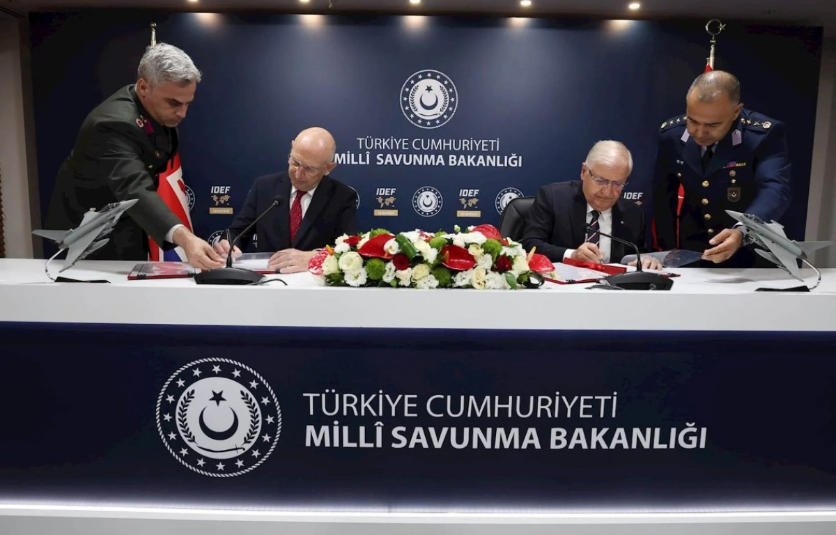 Σε μια κίνηση που αλλάζει τα δεδομένα στην αμυντική σκακιέρα, η Τουρκία έβαλε τις υπογραφές για την προμήθεια 40 μαχητικών Eurofighter