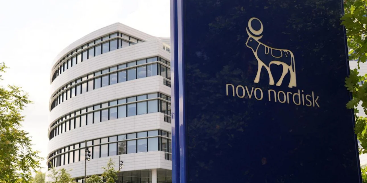 Η επιτυχία της Novo Nordisk, η οποία έφτασε στην κορυφή χάρη στα φάρμακα Ozempic και Wegovy, φαίνεται ότι δοκιμάζεται από μια