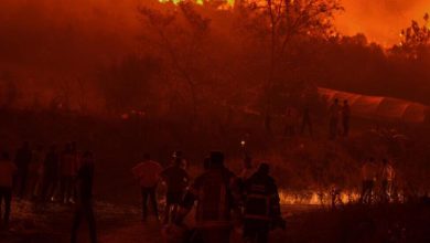 Σοβαρή ανησυχία προκαλεί στους κατοίκους του Αιγαίου και της ανατολικής Αττικής η έντονη οσμή καμένου και το πυκνό σύννεφο καπνού