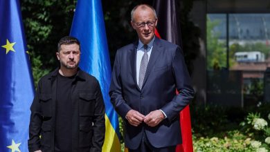 Η Μόσχα εμφανίζεται αδιάφορη απέναντι στην τηλεδιάσκεψη που πραγματοποιήθηκε την Τετάρτη στο Βερολίνο, με τη