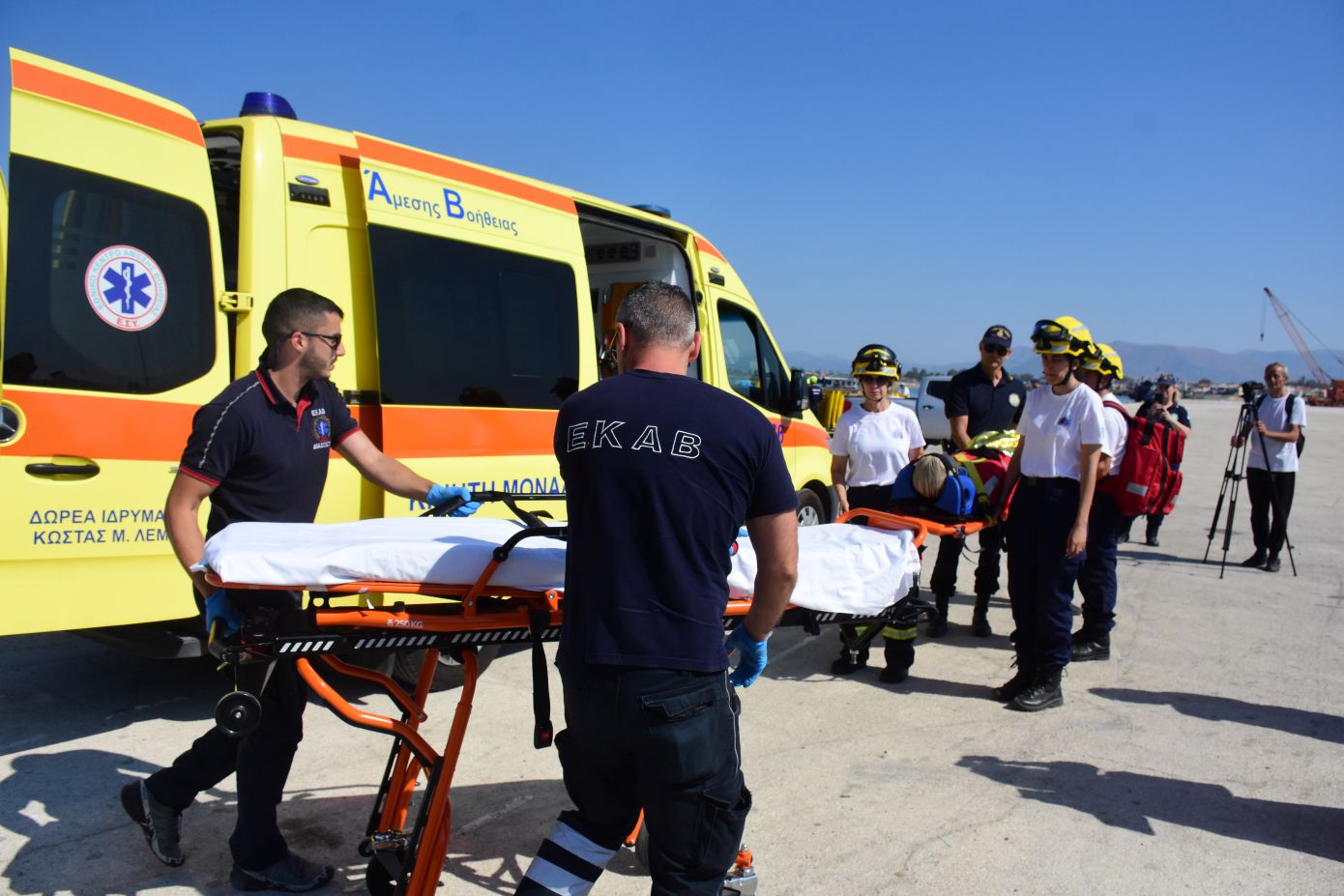 Έντονη ανησυχία προκλήθηκε το πρωί στο λιμάνι του Πειραιά, όταν διερχόμενος πολίτης ενημέρωσε λίγο πριν τις 10:00 τις λιμενικές αρχές