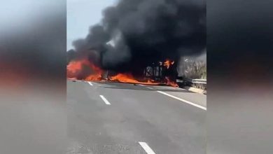 Η επιστροφή μιας οικογένειας από γαμήλιο γλέντι στον Έβρο κατέληξε σε τραγωδία χθες (18/8), μετά από σοβαρό τροχαίο δυστύχημα στην