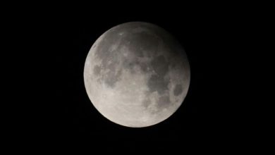 Το “μαύρο φεγγάρι“, ένα σπάνιο φαινόμενο που συμβαίνει στη φάση της νέας σελήνης, θα εμφανιστεί αυτό το Σαββατοκύριακο.