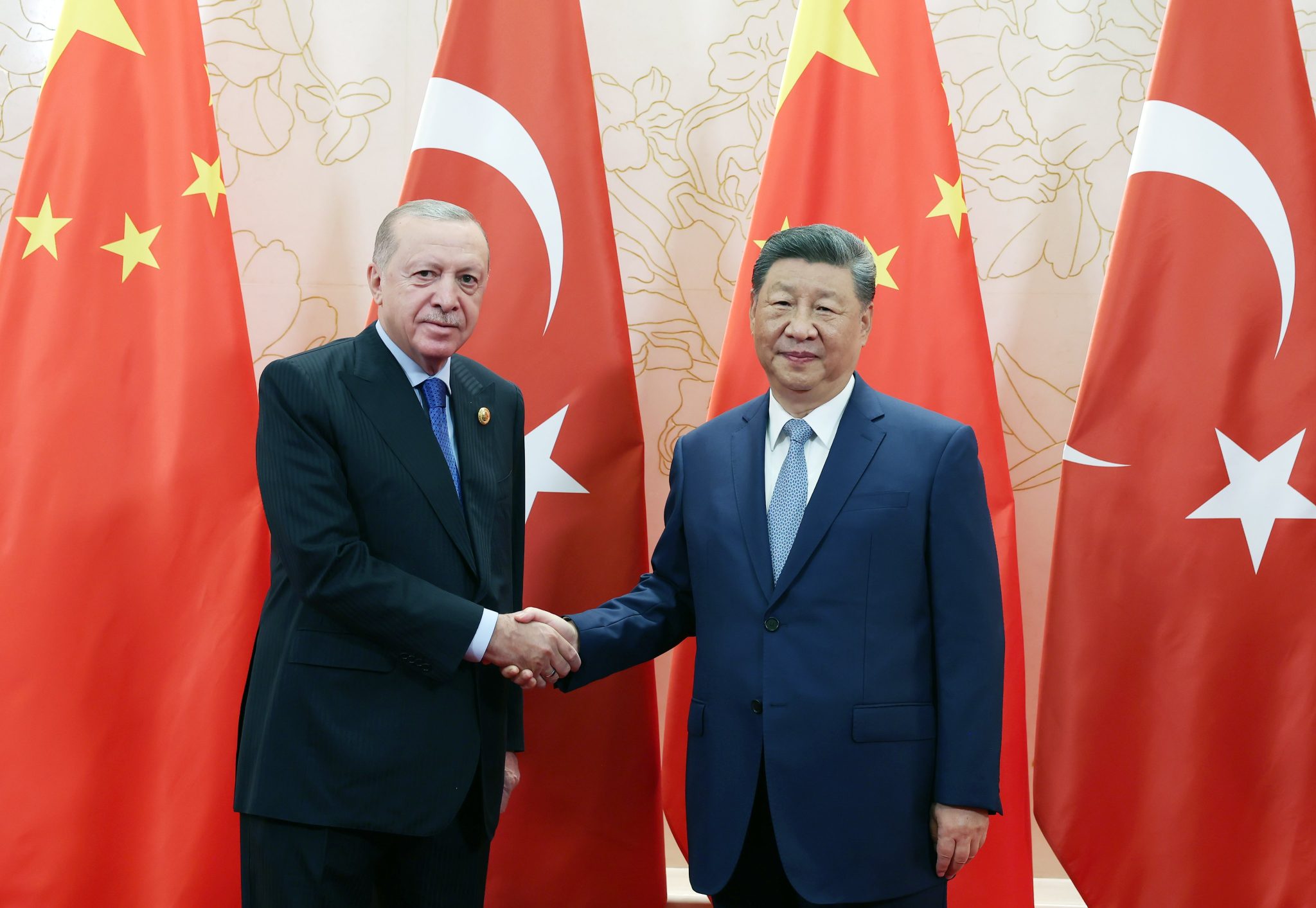 Ο Τούρκος πρόεδρος έφτασε στην Τιαντζίν για τη Σύνοδο των Αρχηγών Κρατών του Οργανισμού Συνεργασίας της Σανγκάης, ενισχύοντας