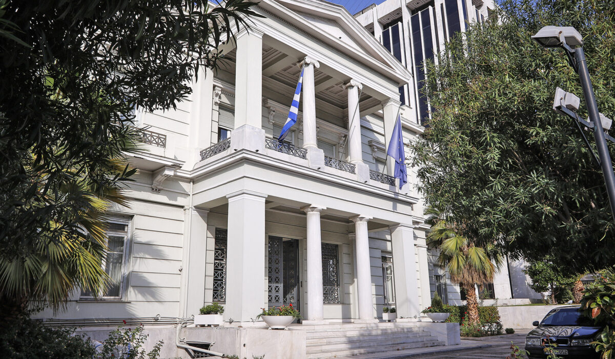 Εξωτερική πολιτική: Πως από «ατμομηχανή των Βαλκανίων» η Ελλάδα μετατρέπεται σε «κομπάρσο» κι «ορντινάντσα» του Ράμα και του Ερντογάν