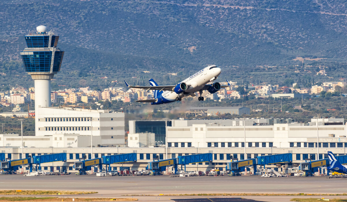 Η πρόσφατη καταγγελία της Ryanair αναδεικνύει σοβαρά προβλήματα στα ελληνικά αεροδρόμια και την εναέρια κυκλοφορία.