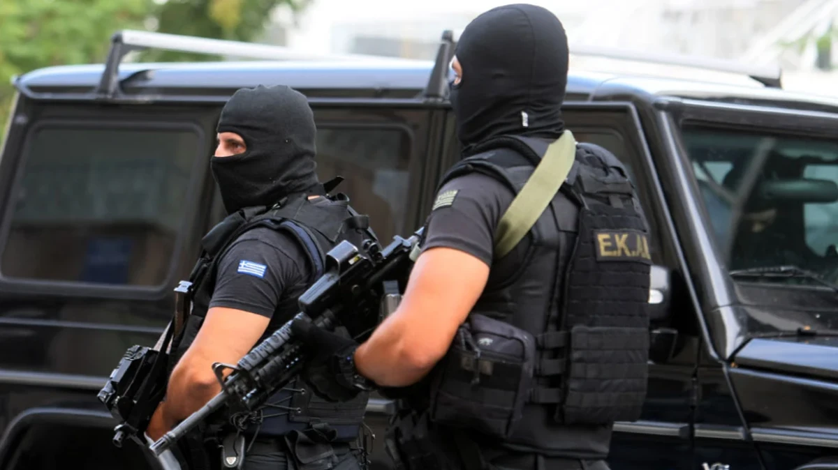 Από τις πρώτες πρωινές ώρες της Κυριακής 31 Αυγούστου, η Κρήτη έγινε πεδίο μιας μεγάλης αστυνομικής επιχείρησης, επικεντρωμένη κυρίως σε