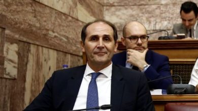 Μάχη για τη ζωή του δίνει ο πρώην υφυπουργός Οικονομικών και νυν γραμματέας της Κοινοβουλευτικής Ομάδας της Νέας Δημοκρατίας, Απόστολος Βεσυρόπουλος.