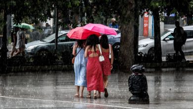 Η Αττική μπαίνει σήμερα στο επίκεντρο της μικρής «κακοκαιρίας» ενώ πριν από μερικά λεπτά ισχυρή καταιγίδα έπληξε